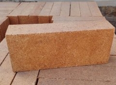 Brief analysis of various differences between clay bricks by refractory manufacturers